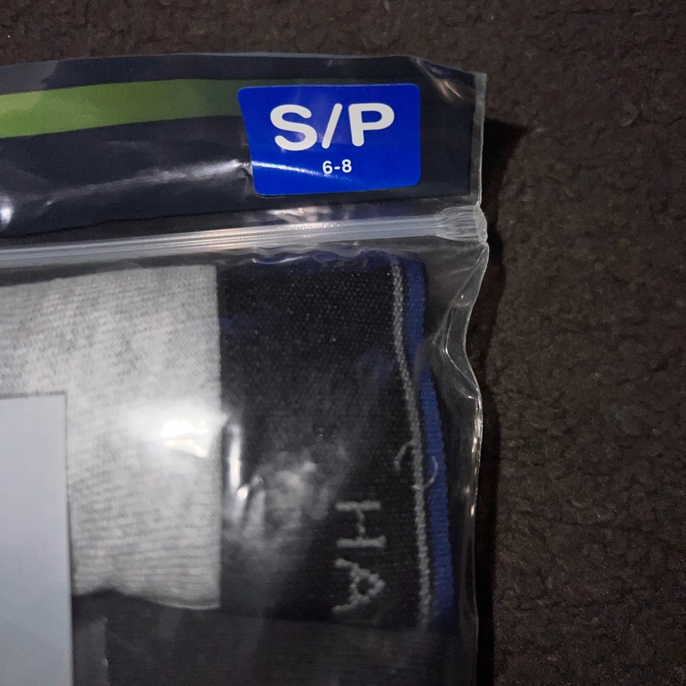 Hanes Platinum 4 Pair Pack Boy's Tagless Comfort Soft Boxer Briefs Size S/P 6-8 - Picture 3 of 4